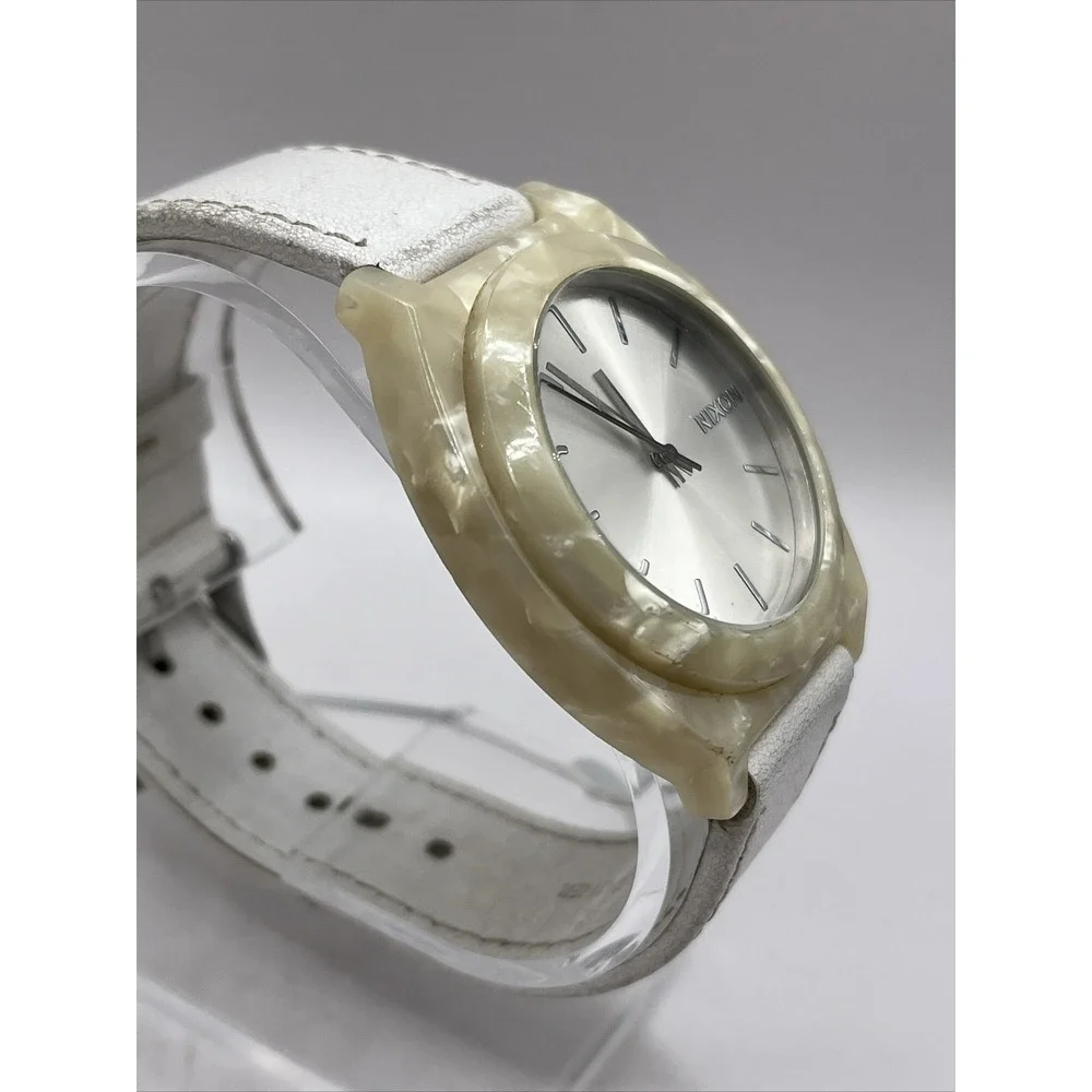 Nixon see pictures